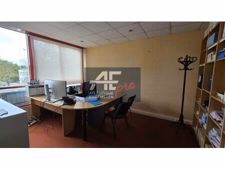 location local professionnel 449m² st nazaire 44600