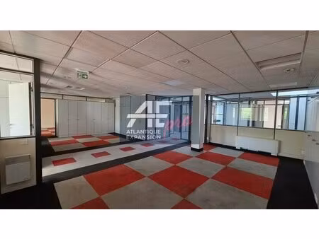 location local professionnel 507m² st nazaire 44600