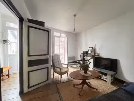 vente appartement saint-jean-pied-de-port 64220 - - surface privée