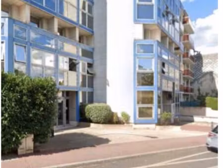 location bureaux 273 m² à 1 552 m²