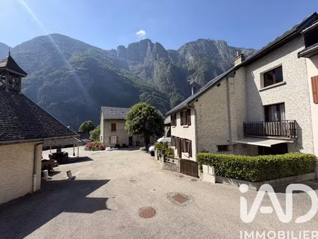 vente maison 8 pièces 202 m² livet-et-gavet (38220)
