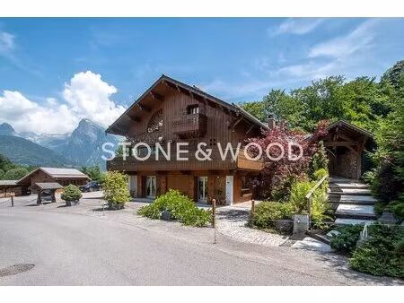 chalet divisé en appartements