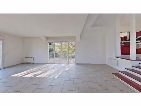 location maison 7 pièces 180 m² à villebon-sur-yvette (91140)  2 990 €