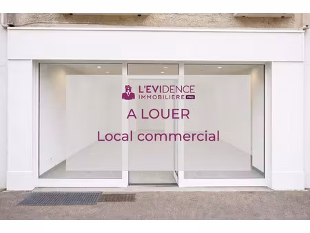 location commerce 90 m² à la baule-escoublac (44500)