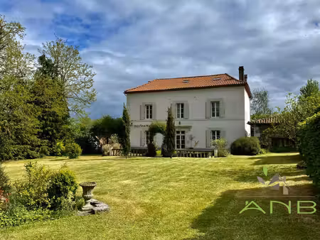 maison charentaise restaurée – prix réduit & vendue meublée