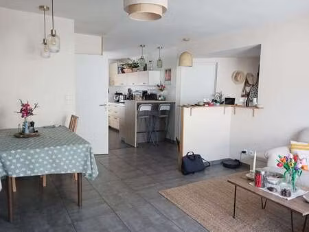 location maison à montfort-le-gesnois (72450) : à louer / 115m² montfort-le-gesnois