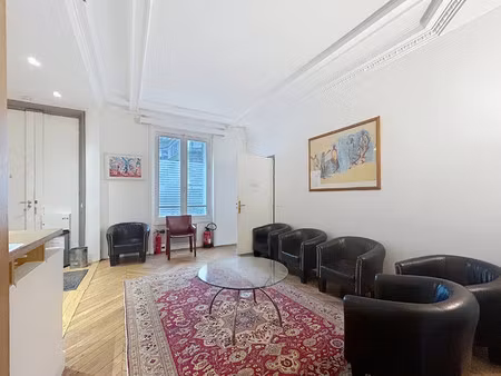 location local commercial 4 pièces