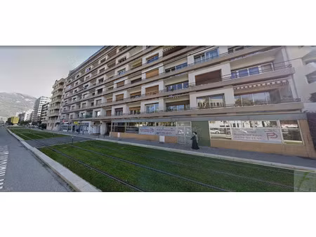 location commerce 193 m² à grenoble (38000)