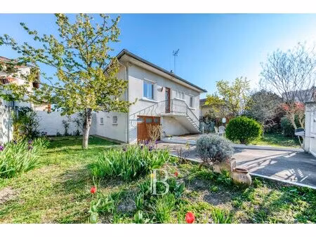 villeurbanne - république - maison meublé de 112 49 m² - jardin - garage - 3 chambres