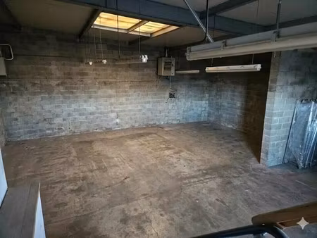 location entrepôt 198 m²