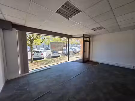 opportunité à mont-de-marsan : local professionnel de 138 m²