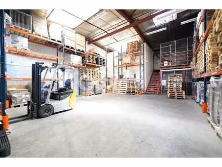 vente local d'activités 600 m²