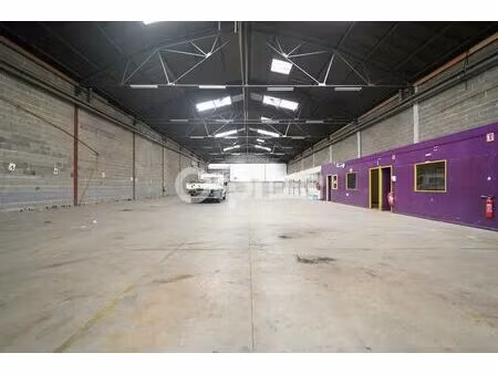 location local d’activités venissieux 69200 1900m²
