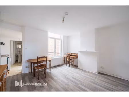 immeuble de rapport avec 3 appartements pour un loyer de plus de 20.000 € annuel