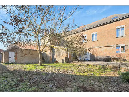 immeuble de rapport de 253m² à clary - commerce & habitation !