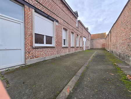 immeuble de rapport offrant une rentabilité brute de 12 %  composé de 7 lots : 6 apparteme