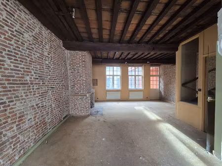 vieux lille - plateau brut a amenager en t1/t2 de 38m² loi carrez