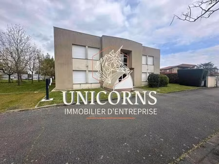 location bureaux 225 m²