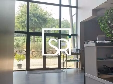 location bureaux 275 m²