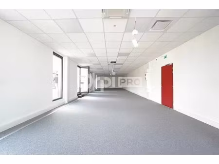 location bureaux 124 m² à 1 916 m²