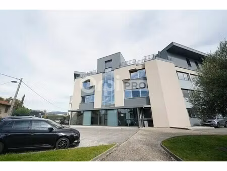 location bureaux 174 m² à 486 m²