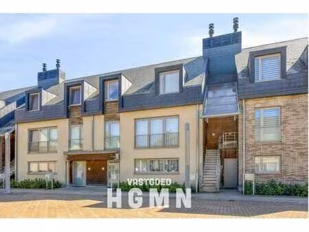 superbe duplex (3 ch.) au centre de strombeek-bever !