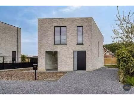 moderne ben-woning met hoogwaardige afwerking op toplocatie