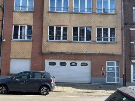 appartement 3 chambres à louer à jette (45 caractères)