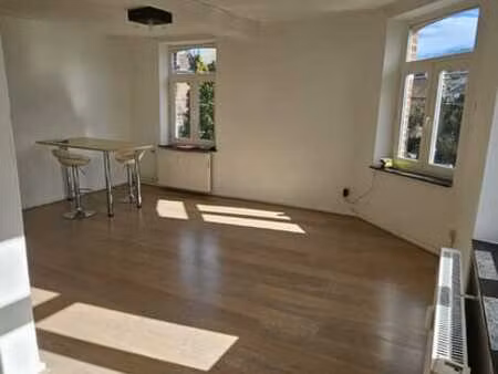 appartement 2 ch. rochefort  lum. et spacieux (47)