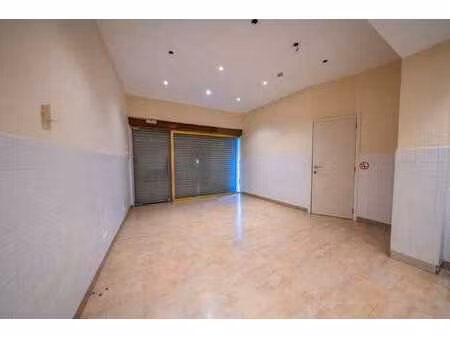 commerce à louer immédiatement