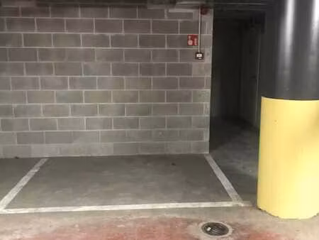 emplacement de parking moto