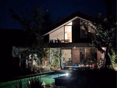 maison écologique avec piscine naturelle (3 chambres)