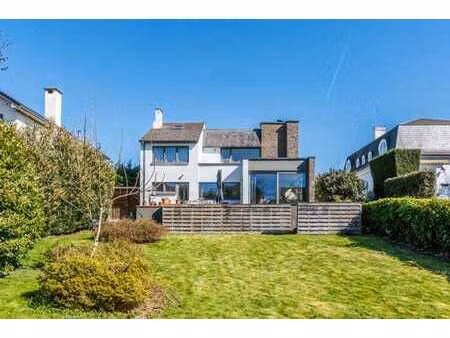 lumineuse villa au faubourg