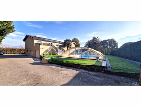 maison de luxe à vendre dans le quartier palisses-tuileries-montfort-belledonne