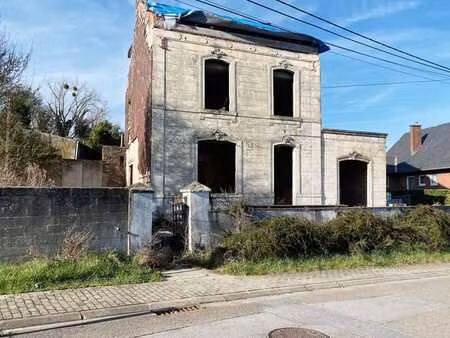 maison bourgeoise à rénover à jemeppe-sur-sambre