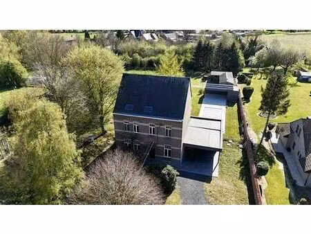 magnifique maison de maître avec piscine et installations éq