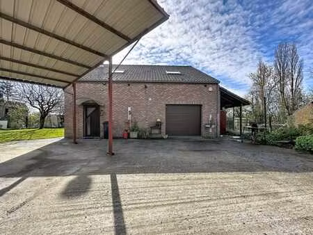 belle villa +/- 209m2 sur 12a 58ca