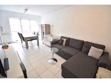 superbe et lumineux appartement duplex 2 ch+1 grand garage.