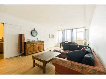 bel appartement 2 ch avec garage fermé et cave