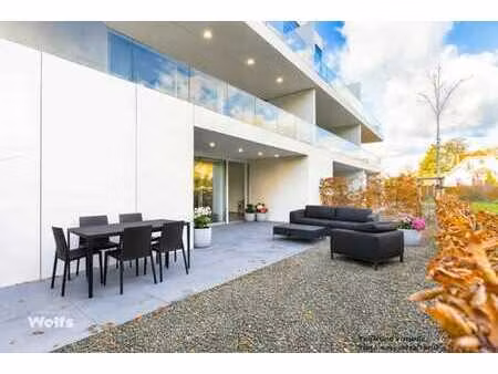 appartement de standing (d8) avec belle terrasse et jardin !