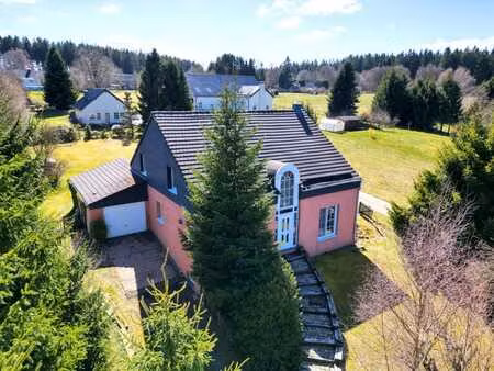 un cadre idyllique : maison unifamiliale à vendre dans un em