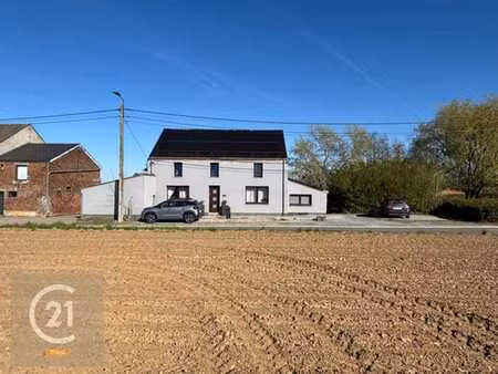 charmante maison 4 façades entièrement rénovée à eghezée