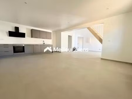 la garde centre : maison rénovée avec jardin 200 m² – au calme