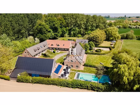 vente maison 12 pièces 786 m² à steenvoorde (59114)  1 850 000 €