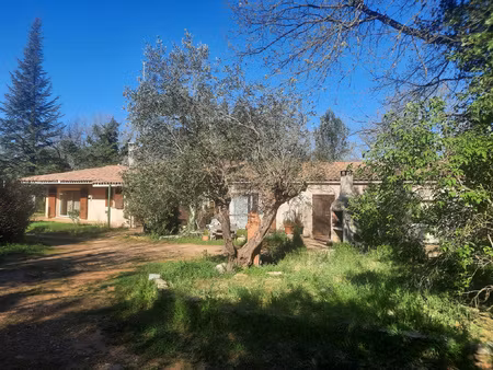 exclusivité: tourves propriété de plain-pied de 202m2 compos