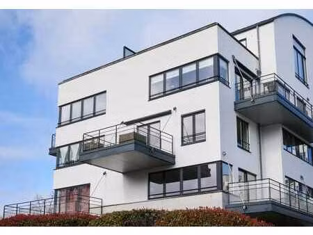 appartement 2 ch. avec terrasse  2 box  1 parking  2 caves