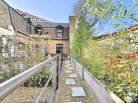 louise - jardin du roi - maison arrière  terrasse et parking