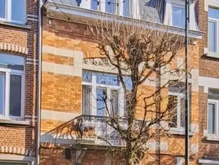 maison 4 ch à forest  235m²  à rénover