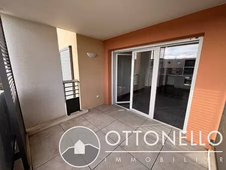 appartement 2 pièces 42 75 m2 - terrasse et parking