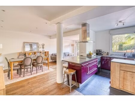 maison de luxe à vendre dans le quartier monesse-roger salendro